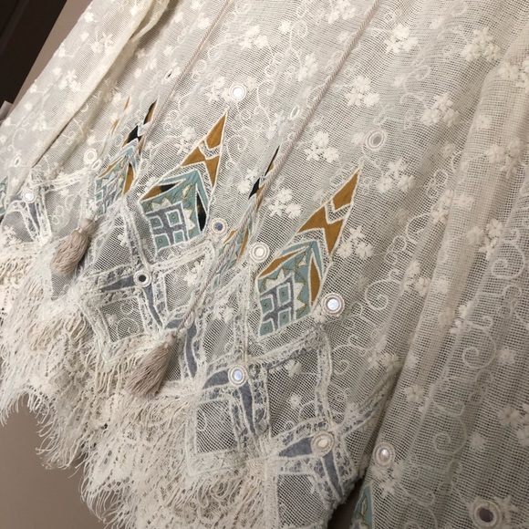 Elie Tahari Self Tie Blouse - Picture 2 of 8